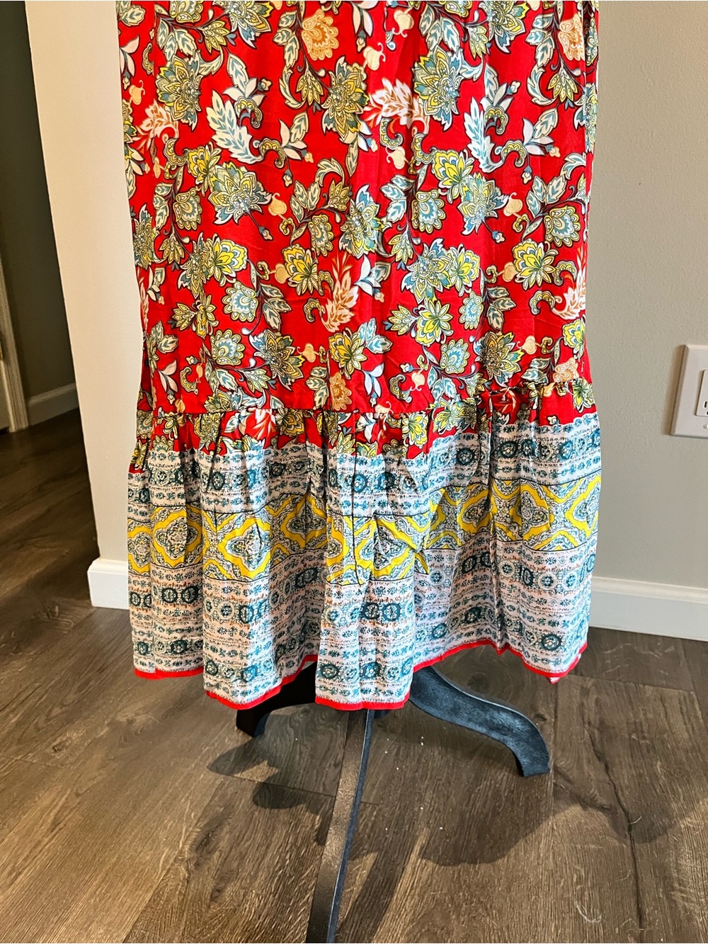 GLM Clothing Red Floral Maxi Dress Medium - Picture 8 of 10